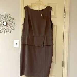 New Peplum Top Dress, size 18